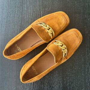 Women's Tan Loafers with Gold Chain